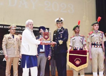 ہندوستان کی اِقتصادی طاقت کو آگے بڑھانے کےلئے پرعزم /لیفٹیننٹ گورنر