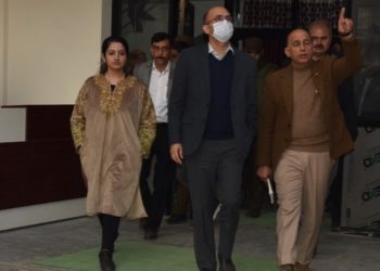 سیکرٹری صحت و طبی تعلیم نے جموںوکشمیر میںکووِڈ۔19کی صورتحال اور صحت عامہ کے نظام کی تیاریوں کا جائزہ لیا
