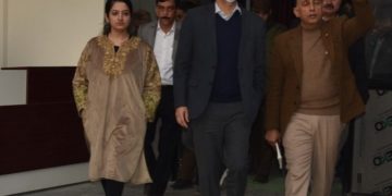 سیکرٹری صحت و طبی تعلیم نے جموںوکشمیر میںکووِڈ۔19کی صورتحال اور صحت عامہ کے نظام کی تیاریوں کا جائزہ لیا