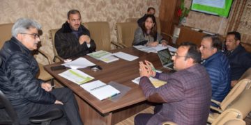 چیف سیکرٹری نے 2025 تک سرکاری عمارتوں کی مکمل سولرائزیشن کیلئے تیاریوں کا لیا جائیزہ