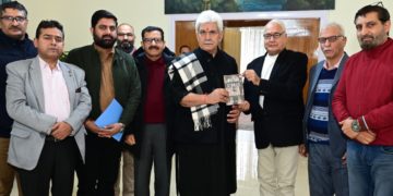یوتھ آل انڈیا کشمیری سماج کے وفد نے لیفٹنٹ گورنر سے ملاقات کی