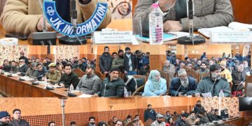 سرمد حفیظ نے شوپیاں میں عوامی اور وِکست بھارت سنکلپ تقریب کی صدارت کی