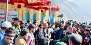یشا مدگل نے درب شالہ کشتواڑ میں عوامی دربار کی صدارت کی