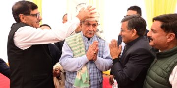 لیفٹیننٹ گورنر نے راج بھون میں پہاڑی کمیونٹی کے 120 رُکنی وفد سے بات چیت کی