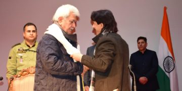 لیفٹیننٹ گورنر نے سری نگر میں صوبہ کشمیر سے پہاڑی کمیونٹی کے 160 رُکنی وفد سے بات چیت کی