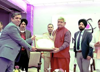 بیرونی سرمایہ کےلئے جموں کشمیر میں کافی گنجائش ، جس سے روزگار کے مواقعے بڑھیں گے ۔ ایل جی
