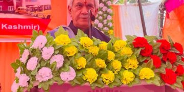 لیفٹیننٹ گورنر نے وارانسی میں مہارشی سند یپنی پبلک سکول کا کیااِفتتاح