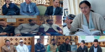 ڈسٹرکٹ الیکشن آفیسر کپواڑہ نے سیاسی جماعتوں کے نمائندوں کے ساتھ میٹنگ منعقد کی