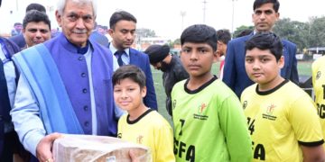 لیفٹیننٹ گورنر نے قومی اور بین الاقوامی مقابلوںمیں تمغے جیتنے والوں کو مبارکباد دی