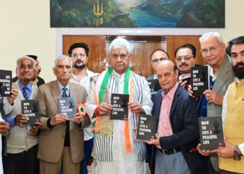 لیفٹیننٹ گورنر نے آئی ڈی سونی کی کتاب” پُر اَمن زندگی کیسے گزاریں“کا اجرا¿ کیا