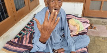  الیکشن کمیشن آف انڈیا نے عمررسیدہ لوگوں اور معذور اَفراد کیلئے گھر پر ووٹنگ کی سہولیت فراہم کی