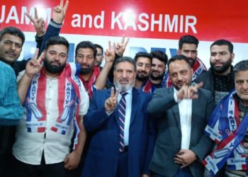 روایتی جماعتوں نے اپنے سیاسی مفادات کےلئے نوجوانوں کو تباہی و ہلاکتوں کا راستہ دکھایا/سید محمد الطاف بخاری