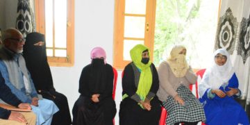 لیفٹیننٹ گورنر نے سری نگر کشتی حادثے کے متاثرین کے اہل خانہ سے ملاقات کی