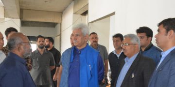 لیفٹیننٹ گورنر نے پنتھا چوک میں ایس اے ایس بی کے دفتر اور یاتری نواس کی پیش رفت کا جائزہ لیا