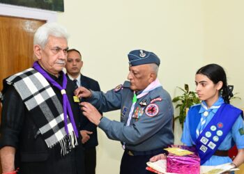 لیفٹنٹ گورنر نے سکاو¿ٹس اینڈ گائیڈز کے ساتھ بات چیت کی