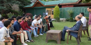 وزیر اعلیٰ کے مشیرنے کشمیر چیمبر آف کامرس اینڈ اِنڈسٹری کے وفد سے ملاقات کی