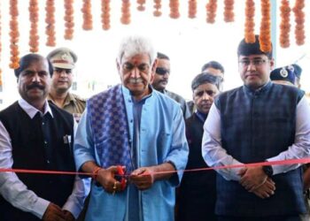لیفٹیننٹ گورنر نے سینٹرل یونیورسٹی آف کشمیر میں اِنتظامی بلاک اور ایمفی تھیٹر کا کیااِفتتاح