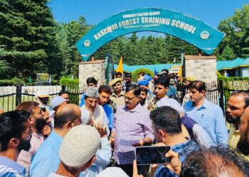 جاوید رانا نے کیابانڈی پورہ میں کشمیر فارسٹ ٹریننگ سکول کا دورہ