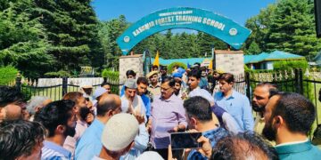 جاوید رانا نے کیابانڈی پورہ میں کشمیر فارسٹ ٹریننگ سکول کا دورہ