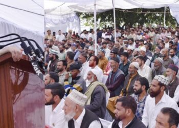 حکومت سیلاب سے متاثرہ بے گھر اور بے زمین کنبوں کوپانچ مرلہ زمین فراہم کرے گی۔ وزیر اعلیٰ عمر عبداللہ