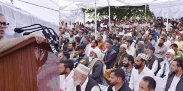 حکومت سیلاب سے متاثرہ بے گھر اور بے زمین کنبوں کوپانچ مرلہ زمین فراہم کرے گی۔ وزیر اعلیٰ عمر عبداللہ