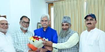 کشمیر ویلی فروٹ گروورس کا وفد لیفٹنٹ گورنر سے ملاقی