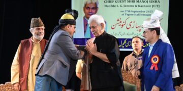 پہاڑی قبائلی کمیونٹی کو مرکزی دھارے میں لانامرکز کا عزم /لیفٹنٹ گورنر