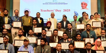 جموں و کشمیر میں تعلیم کے شعبے میں نمایاں تبدیلی آئی / منوج سنہا
