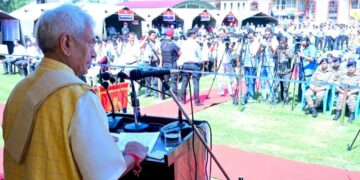 لیفٹیننٹ گورنر نے جموں وکشمیر میں ’ سیوا پَرو‘ تقریبات کی تیاریوں کا جائزہ لیا