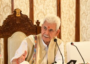 لیفٹیننٹ گورنر نے جموں وکشمیر میں مزید 12سیاحتی مقامات کو دوبارہ کھولنے کا حکم دِیا