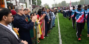 وزیر اعلیٰ عمر عبداللہ نے سری نگر میں 69ویں نیشنل سکول گیمز کا اِفتتاح کیا