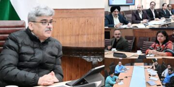 چیف سیکرٹری نے جموںوکشمیر ہینڈی کرافٹس شعبے کو فروغ دینے کے اَقدامات کا جائزہ لیا