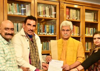 ڈوگرا سماج ٹرسٹ ممبئی کے ایک وفدکی لیفٹنٹ گورنر سے ملاقات