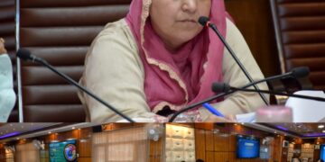 سکینہ اِیتو نے سکول و اعلیٰ تعلیم محکموں کی کارکردگی ، کام کاج اور ترقی کا جائزہ لیا