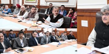 چیف سیکرٹری اتل ڈولو نے جے اینڈ کے میں مالی شمولیت اور فلاح و بہبود کی اسکیموں کی پیش رفت کا جائیزہ لیا
