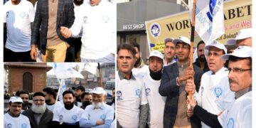 صوبائی کمشنر کشمیر اور ڈائریکٹر سکمز نے عالمی یوم ذیابیطس کے موقعہ پر واکتھون کو جھنڈی دِکھا کر روانہ کیا