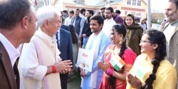 لیفٹنٹ گورنر نے سکاسٹ کشمیر کے طلبہ کے انڈکشن پروگرام سے خطاب کیا