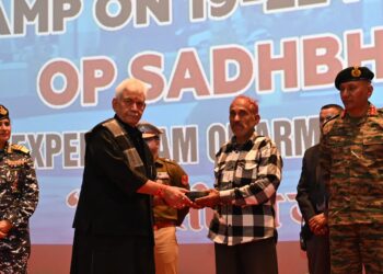 لیفٹنٹ گورنرنے اودھمپور میں انڈو تبتی بارڈر پولیس کے 64 ویں قیامِ دن کی تقریبات میں شرکت کی 