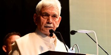 لیفٹیننٹ گورنر نے پاور گرڈ کی جانب سے جموں میں منعقدہ کوی سمیلن میں شرکت کی