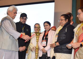 جموں و کشمیر کے لوگ اَمن کی اصل روح ہیں/لیفٹیننٹ گورنر