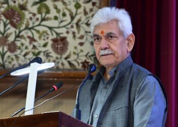 راہی کے نظریات ہندوستان کے ترقی پسند معاشرے کےلئے ایک پوشیدہ بنیادی ڈھانچہ: لیفٹیننٹ گورنرمنوج سنہا