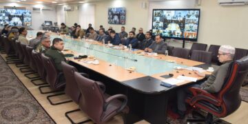وزیر اعلیٰ نے متوقع برفباری اور بارش سے قبل جموں و کشمیر میں موسم سرما کی تیاریوں کا جائزہ لیا