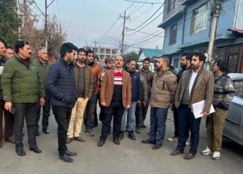 ڈائریکٹر اسٹیٹس نے سری نگر میں دفتر اور رہائشی سہولیات کا تفصیلی معائینہ کیا