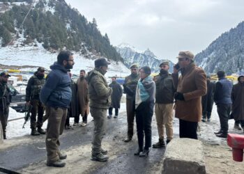 سیکرٹری ٹرانسپورٹ نے سونہ مرگ میں ویٹ برج کے کام کا جائزہ لیا