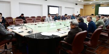 وزیر اعلیٰ عمر عبداللہ نے بجٹ سیشن سے قبل اہم محکموں کے ساتھ پری بجٹ مشاورتی میٹنگ کی صدارت کی