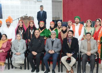 چیف سیکرٹری نے جموں و کشمیر ٹیبلو کے دستے کو جمہوریہ ڈے 2026 کیلئے روانہ کیا