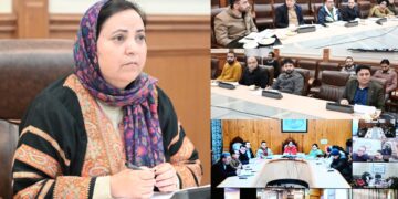 سکینہ اِیتو نے صوبہ کشمیر کے گورنمنٹ میڈیکل کالجوں ، ضلعی ہسپتالوں اور دیگر طبی اِداروں میں صفائی ستھرائی کے اَقدامات کا جائزہ لیا