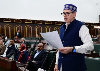 وزیر اعلیٰ عمر عبداللہ نے قانون ساز اسمبلی میں 13 مطالبات اور 19 ضمنی مطالبات پیش کئے