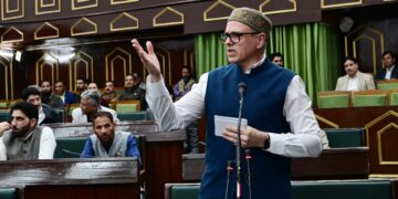 جے اِی آر سی ٹیرف کے مطابق بغیر میٹر والے صارفین کیلئے فلیٹ ریٹ بِلنگ۔ وزیر اعلیٰ عمر عبداللہ