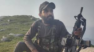چتر و کشتواڑ میں فوج و فورسز اور دہشت گردوں کےخلاف مسلح تصادم آرائی ،اعلیٰ جیش کمانڈر سمیت 3دہشت گرد